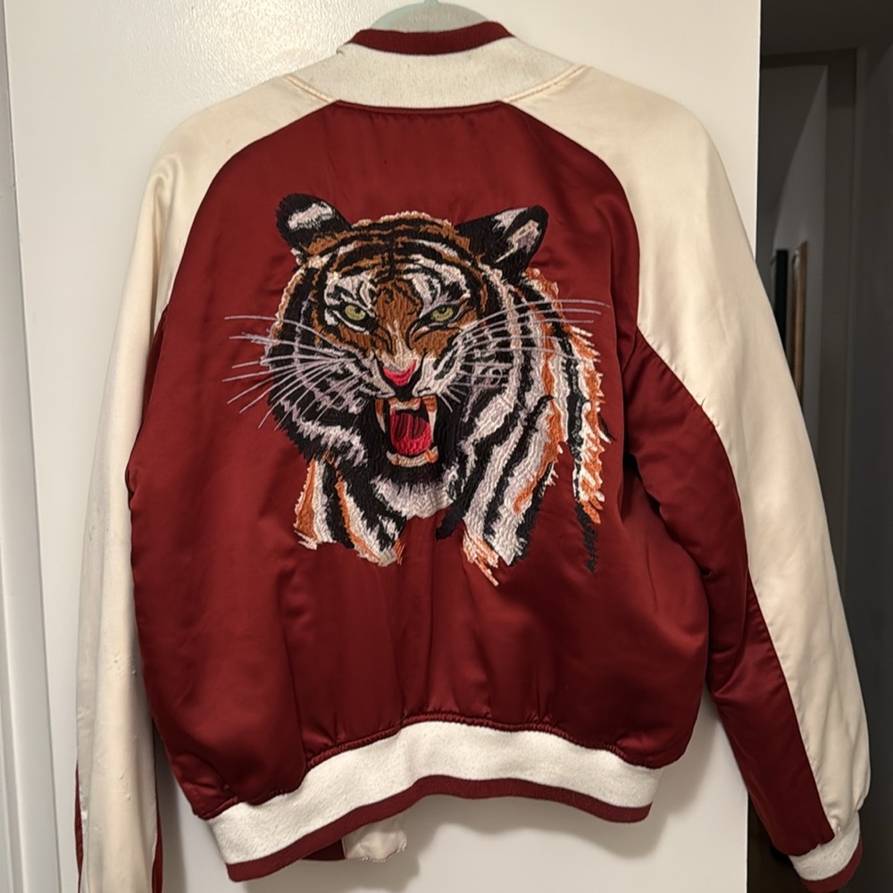 Silky style bomber with tiger embroidery - Picture 2 of 6